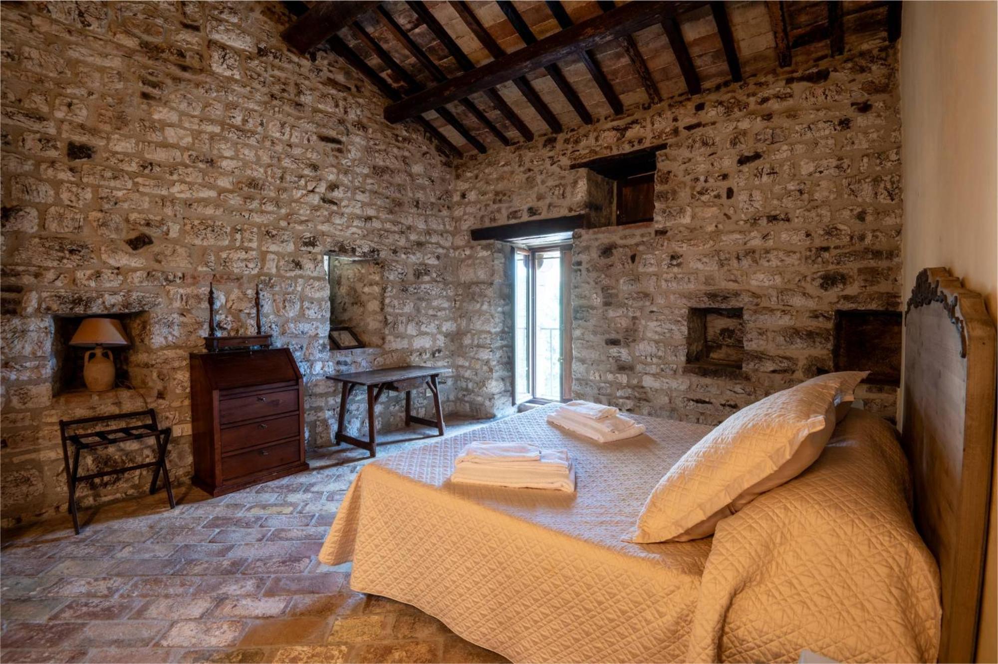 Castello Valenzino Bed & Breakfast Antognola Exterior photo